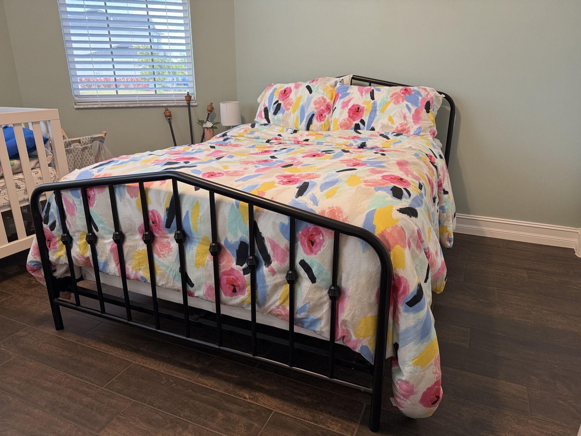 Black Metal full size Bed Frame