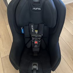 Nuna RAVA Flame Retardant–Free Convertible Car Seat