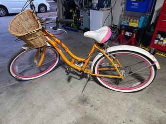 Schwinn Beach Cruiser