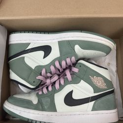Jordan 1 Mid Dutch Green