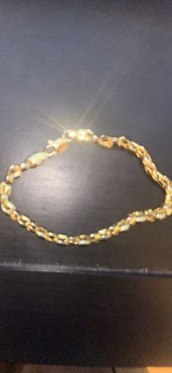 18k Gold Bracelet (taking Decent Offers)