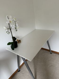 Excellent Condition Desk 