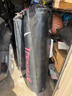 Tapout Heavy Punching Bag everlast
