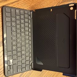 iPad cover with keyboard