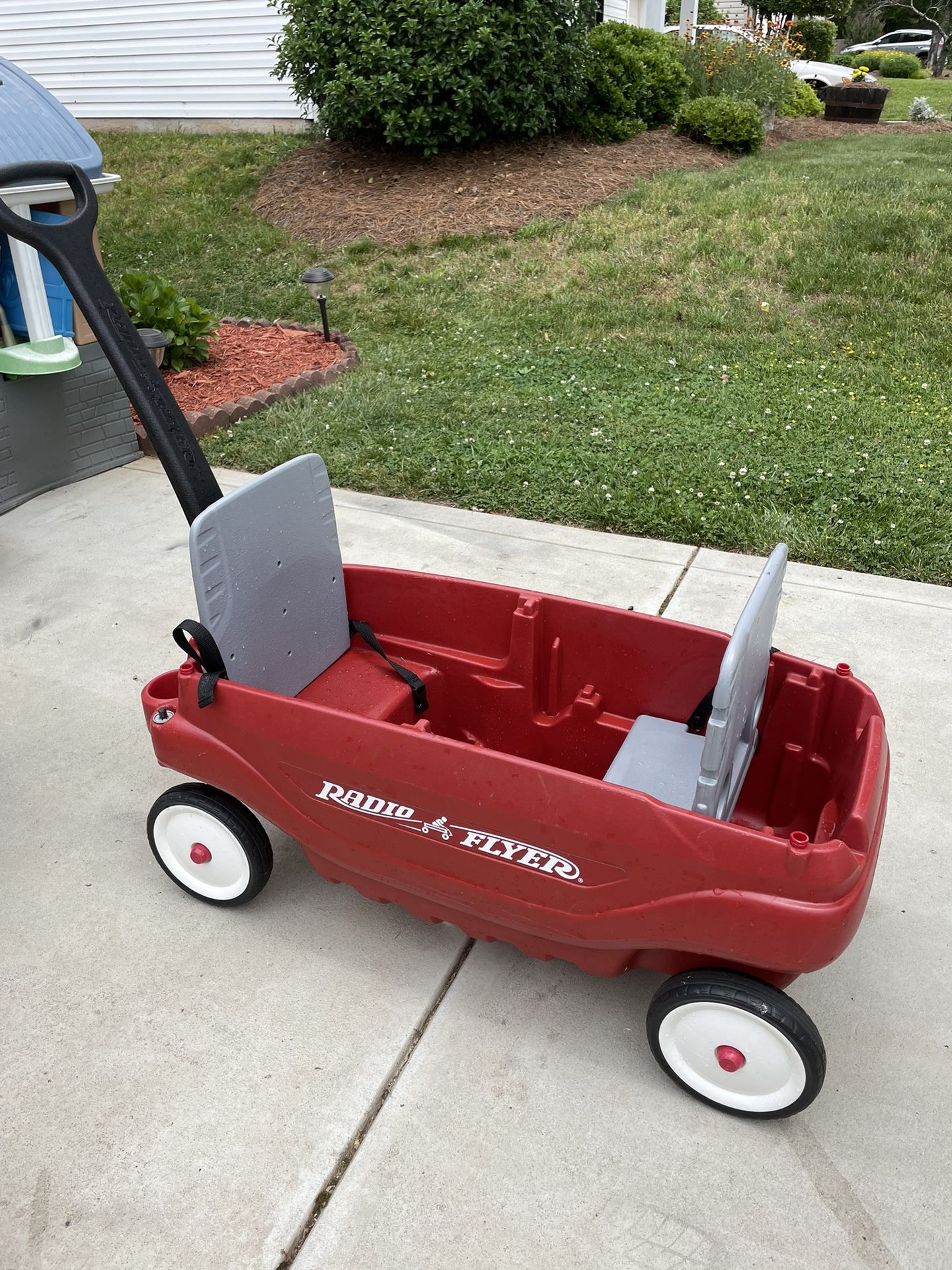 Radio Flyer Wagon With Seats And Seat Belts