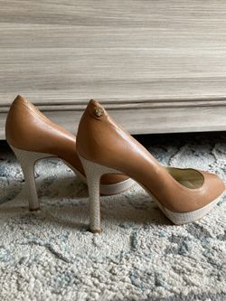 Tan Ladies Heels J. Renee With Gold Trim Shoe