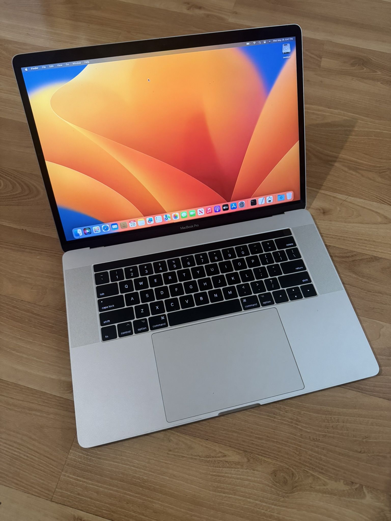 Powerful and reliable MacBook Pro 15-inch (2017)