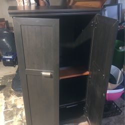Armoire cabinet