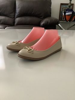Ann Klein Women’s 8.5 iflex Ballet Flats Slip On Comfort Shoes color beige