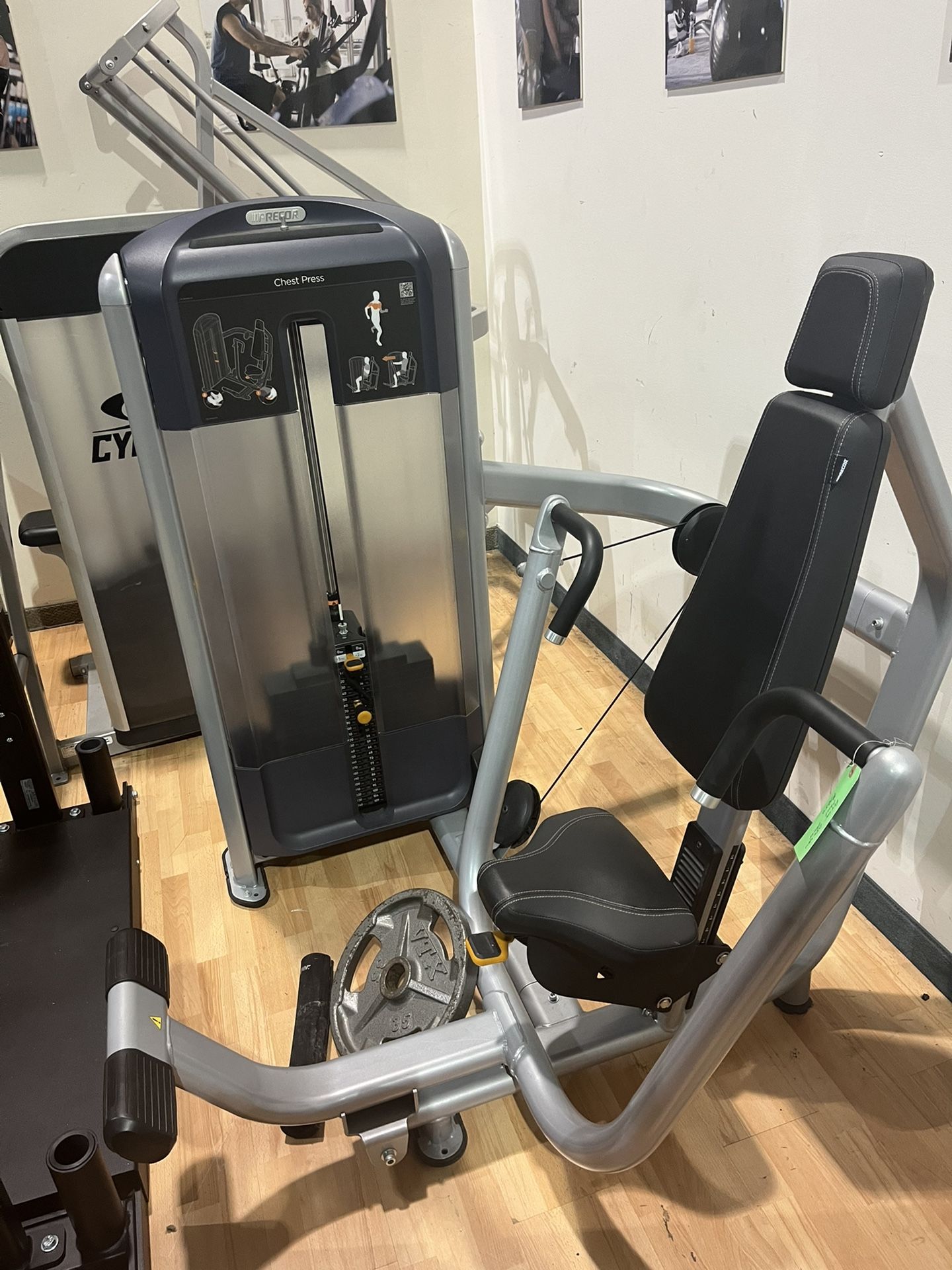 Precor Chest Press