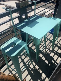 Balcony table and stool set