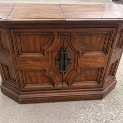 Credenza