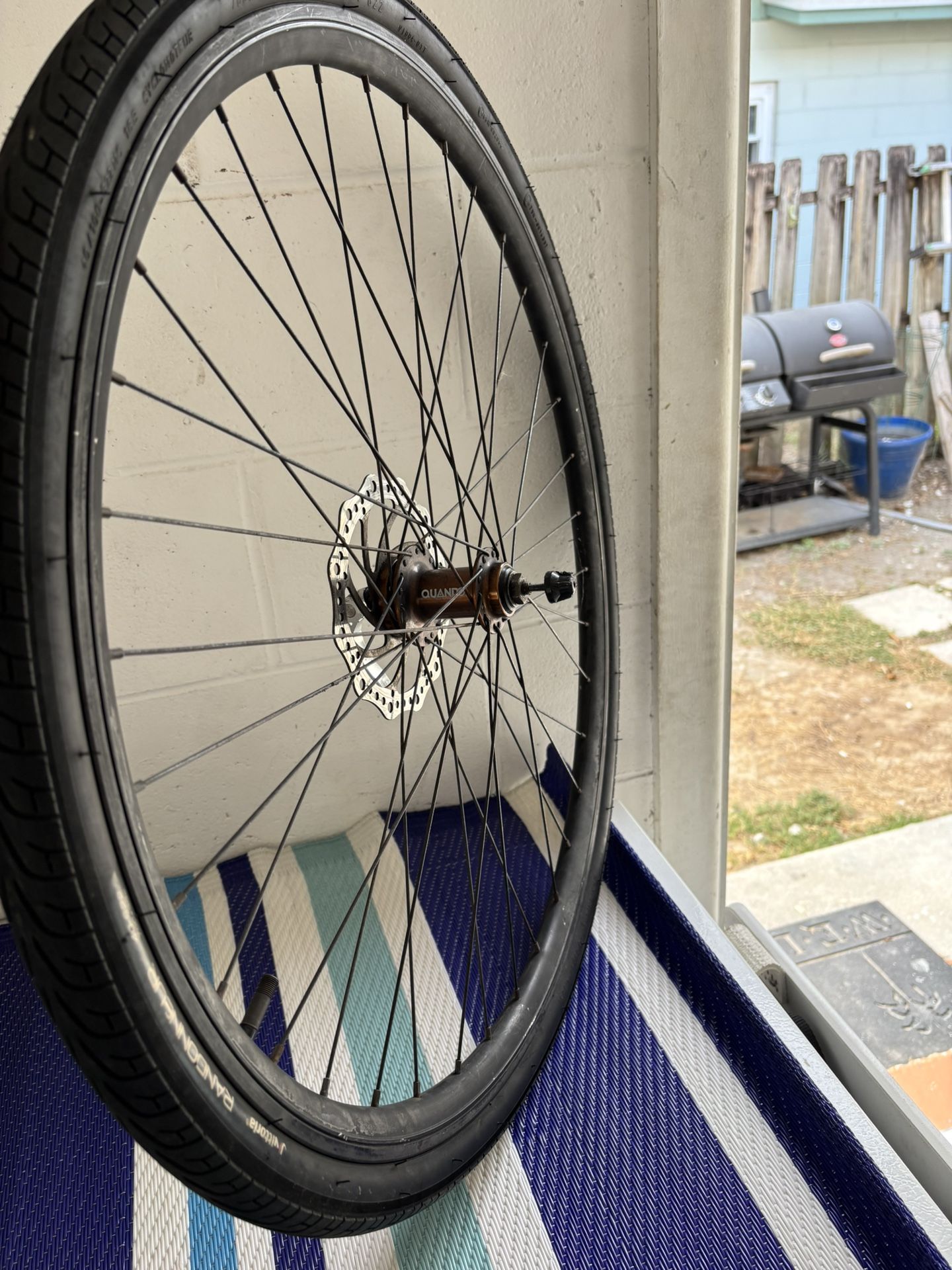 QUANDO BIKE WHEELS AND VITTORIA RANDONNEUR TIRES 40-622 700x38c