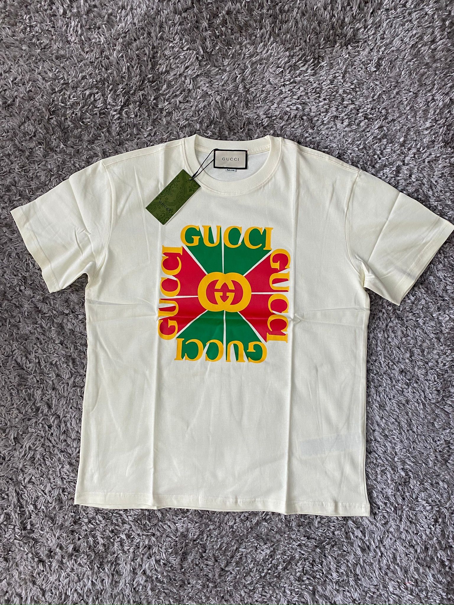 Gucci tshirt size L