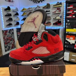 AIR JORDAN 5 RETRO “RAGING BULL” SIZE 9