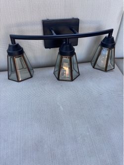 Light fixture
