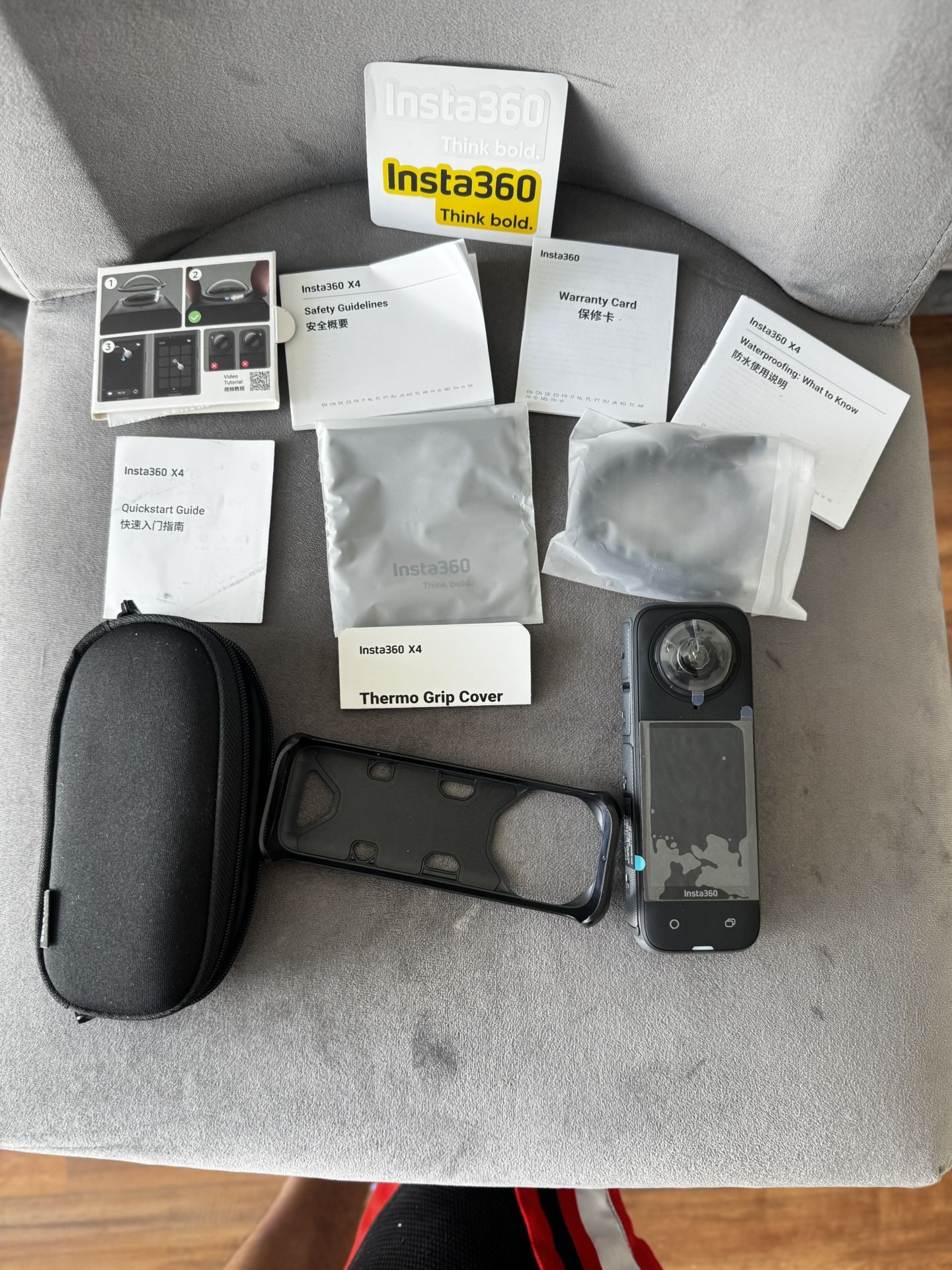 Insta 360 X4