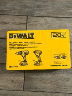 DEWALT DCK240C2 20V Compact Drill & Impact Driver Kit + bits + carry bag