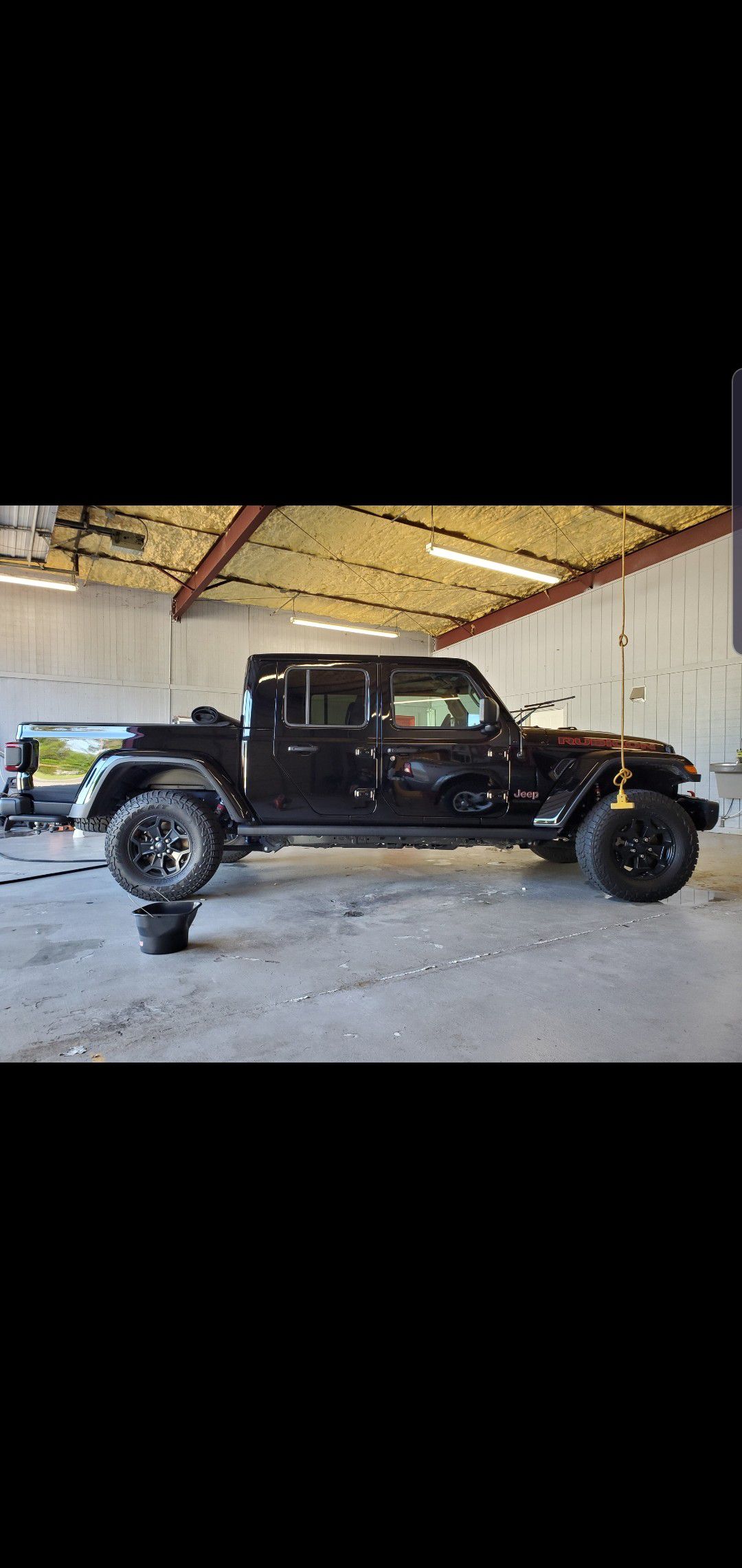 Jeep Gladiator Launch edition wheels, 17" rims and tires 33" tire