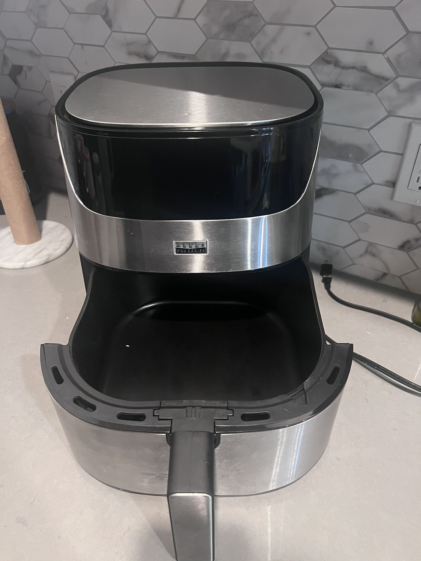 Bella Pro Series Air Fryer 6 QT for Sale in Gahanna, OH - OfferUp