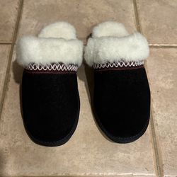 NEW Muk Luks Women’s Dawn Suede Scuff Slippers