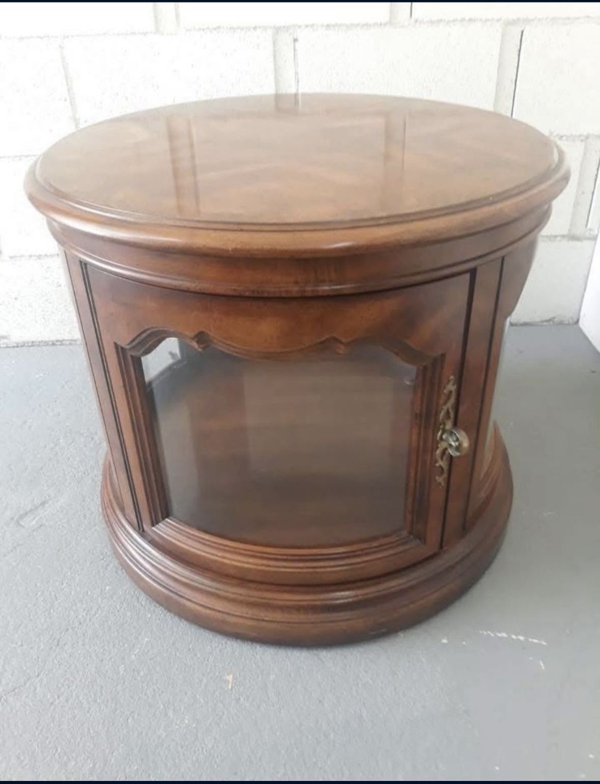 Gordon’s Furniture End Tables 