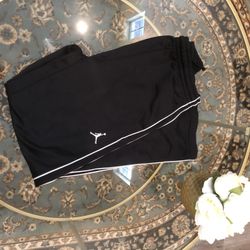 Boys Jordan track pants size medium