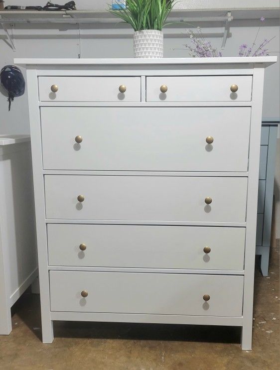 MODERN IKEA HEMNES DRESSER ROLLING DEEP DRAWERS 43X20X52 LIKE NEW!! GOLD KNOBS