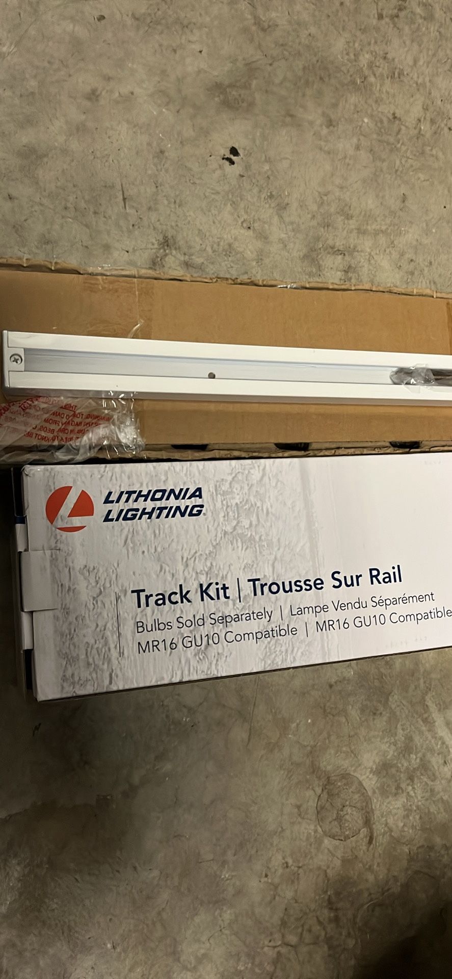 Lithonia Lightning 4’ Ceiling Track Light Kit— New!!