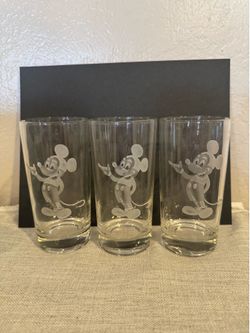 Vintage etched Mickey glasses