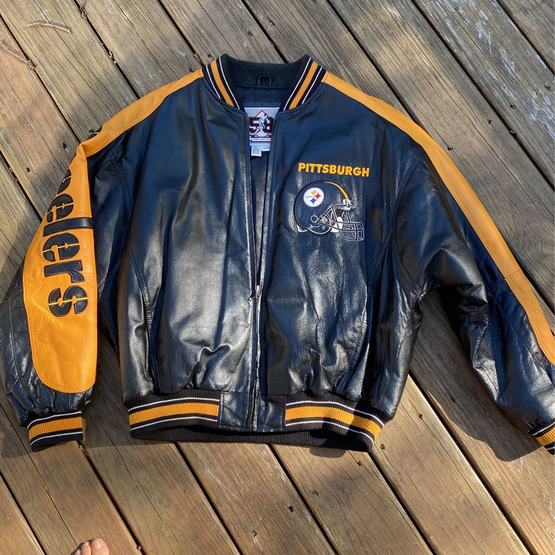 PITTSBURGH STEELERS LOGO FULL ZIPPER LINED LEATHER JACKET X-LARGE (58 SPORTS)