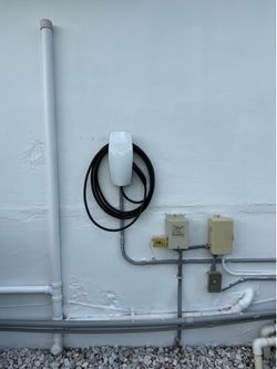 Tesla Electrician Charger Nema 14-50 Electricista Wall Connector