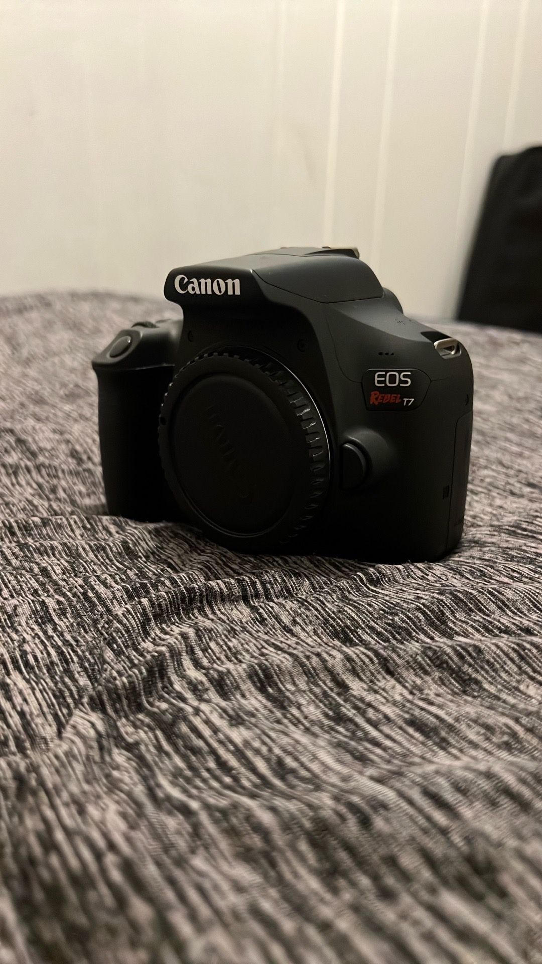 Canon eos rebel T7