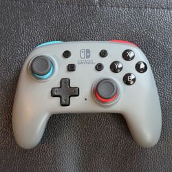 Nintendo Switch Nano Controller & turtle Beach Headset 
