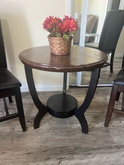 Round Accent Table / End Table with Storage Shelf