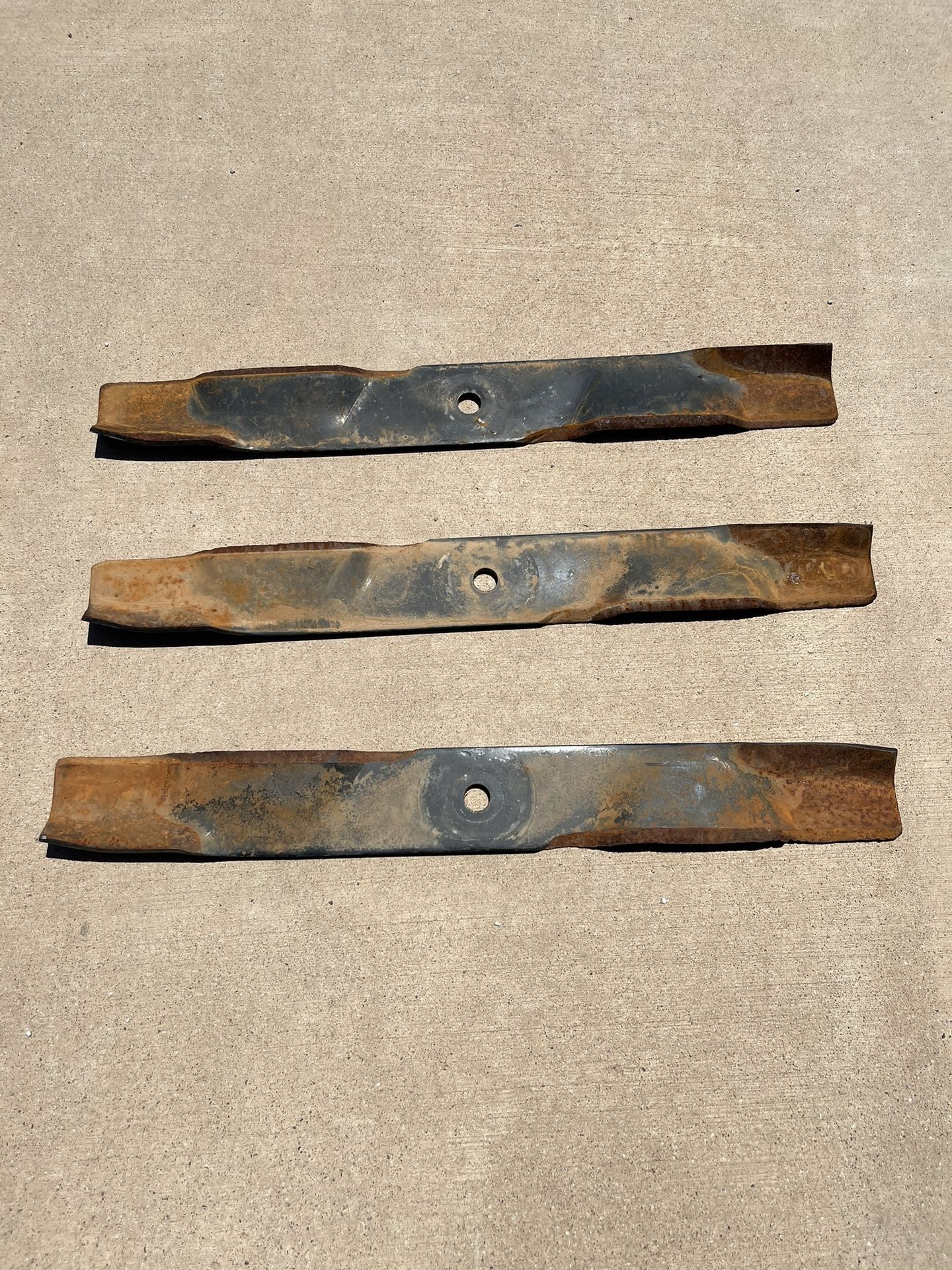 Hustler Mower 3 Blade Set