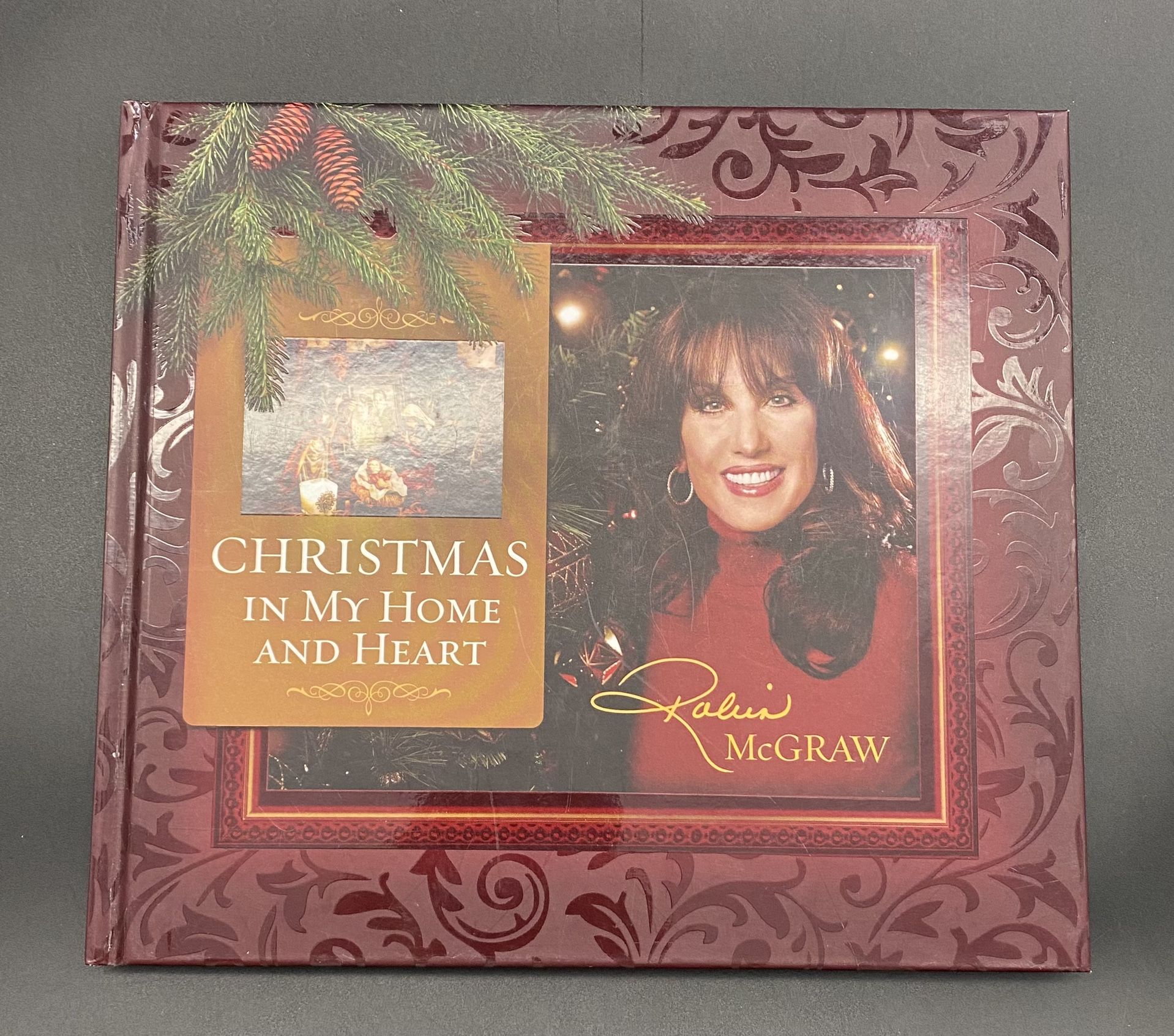 Christmas In My Home and Heart by Robin McGraw- Hardcover