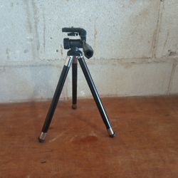 Telescopic Tripod Good Condition 