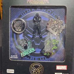 Amazon Exclusive Marvel Black Panther Wakanda Forever 5 Enamel Pin Set.