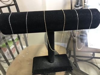 Lady’s cable-bead-box chains