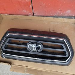 2016-23 Toyota Camry Grille