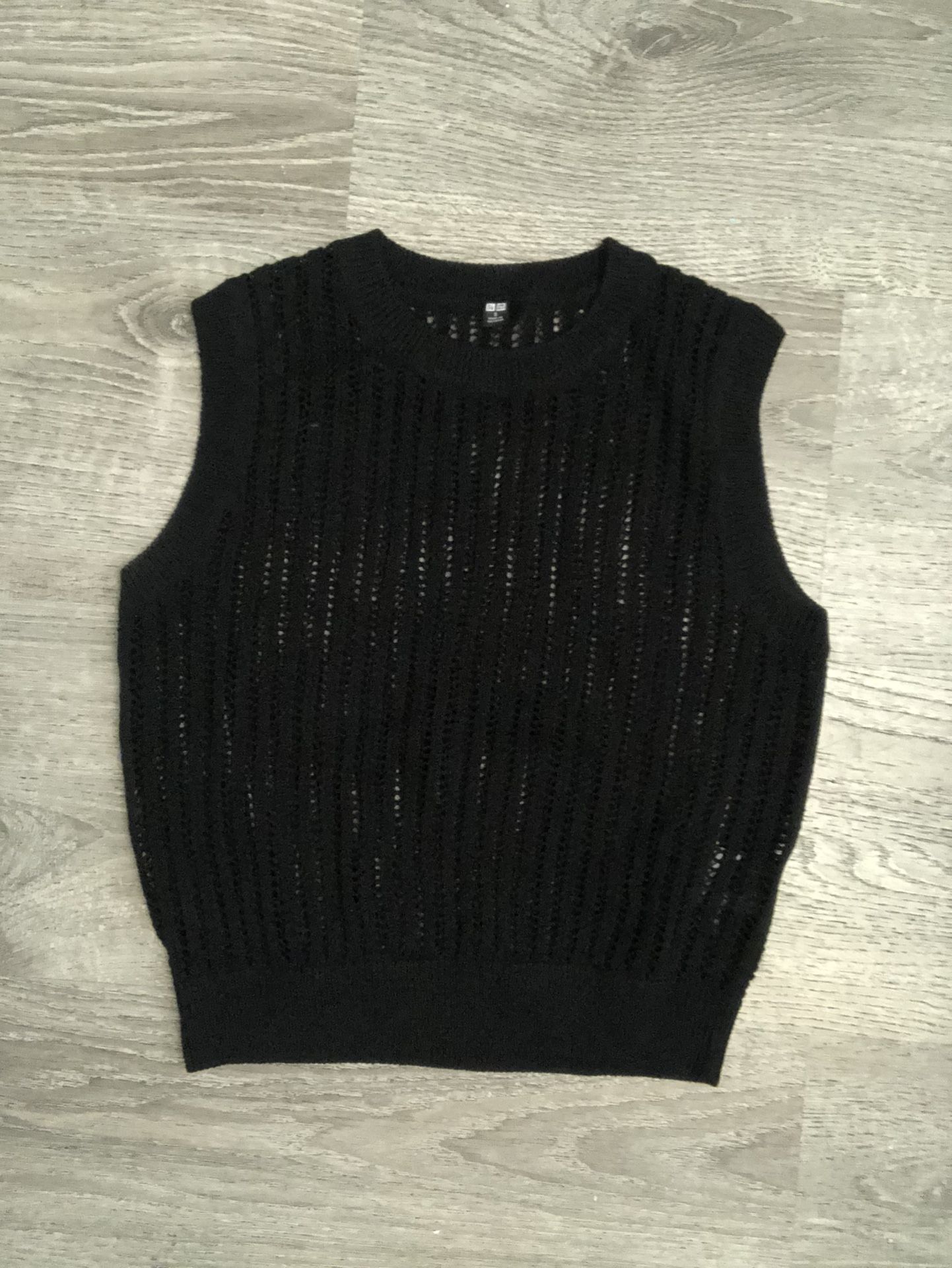 Uniqlo Women’s Vest Sweater Size Small