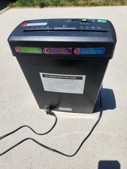 shredder
11x5x15H"
works good
$10