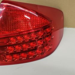 03 04 Oem Infiniti G35 Sedan Right Side Reae Outer Taillights 