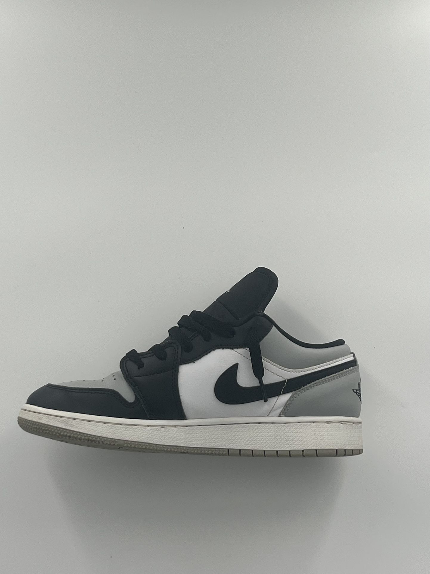 Jordan 1 Low “light Smoke Grey”