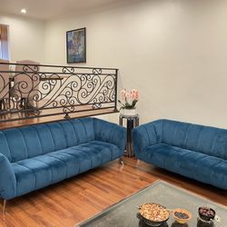 Modern Sofa Set