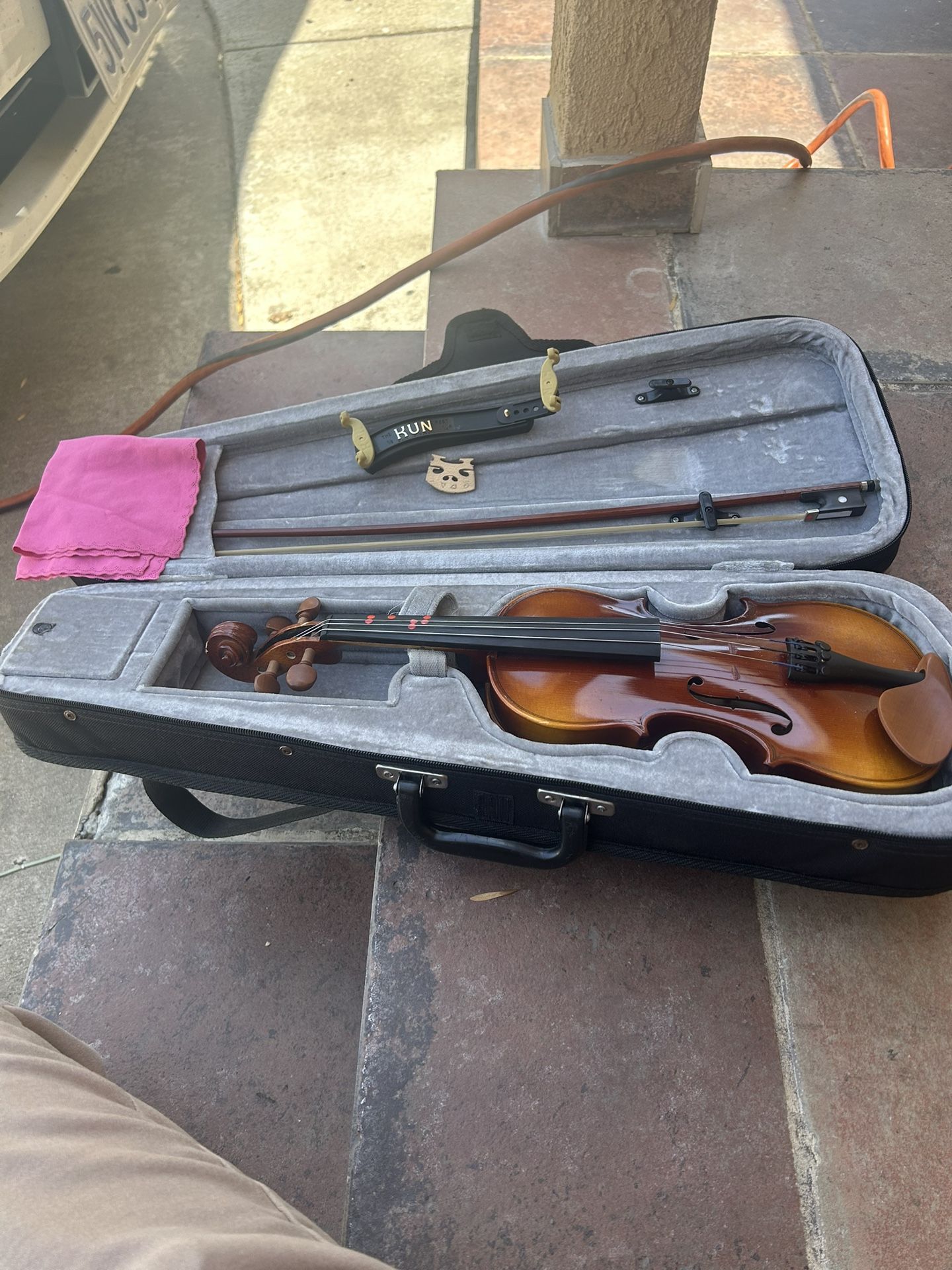 Violín Missing 1 String