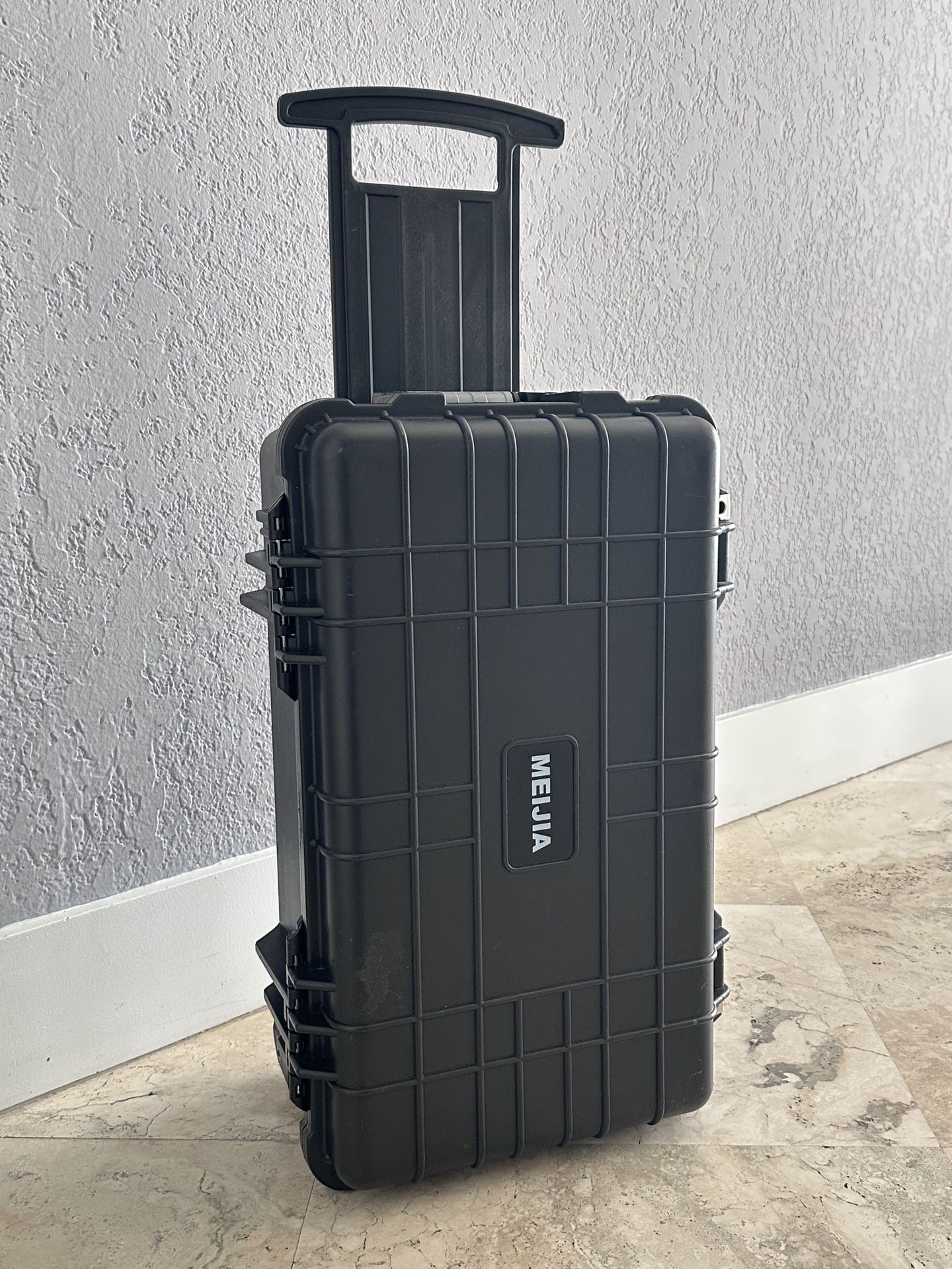Camera Gear Rolling Box