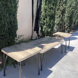 Coffee Table W/ Matching End Tables! 