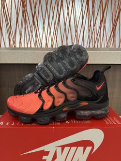 Nike Air Vapormax Plus Red Black Gradient Darth Maul DZ4857-001 Men's 9.5 Shoes